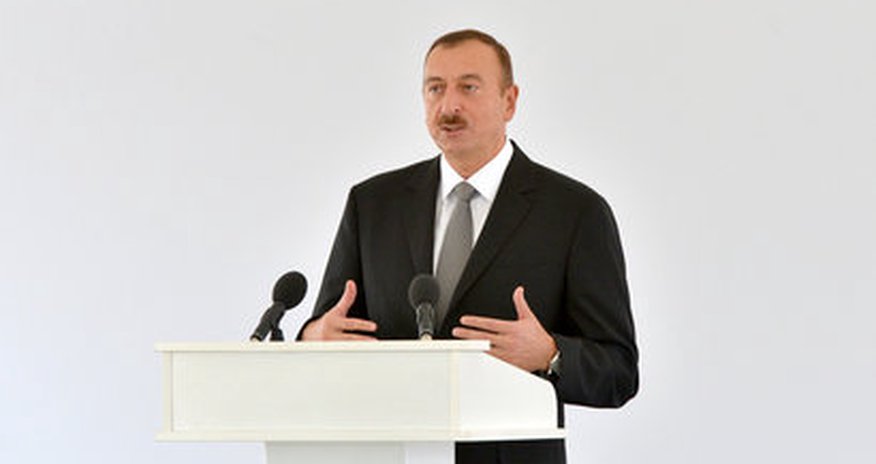 İlham Əliyev: Azərbaycan nəqliyyat qovşağına çevrilir İlham Əliyev: Azərbaycan nəqliyyat qovşağına çevrilir