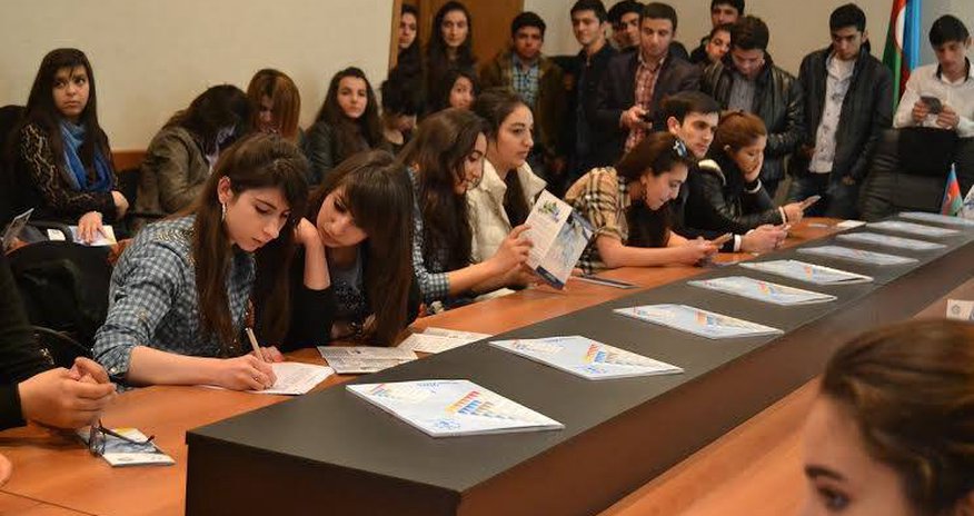 “Texnologiyalar dünyası” layihəsi çərçivəsində gənclər üçün 3 seminar keçirildi - Fotolar “Texnologiyalar dünyası” layihəsi çərçivəsində gənclər üçün 3 seminar keçirildi - Fotolar