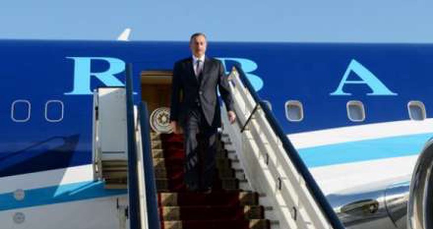 Prezident İlham Əliyev Moskvaya rəsmi səfərə getdi Prezident İlham Əliyev Moskvaya rəsmi səfərə getdi