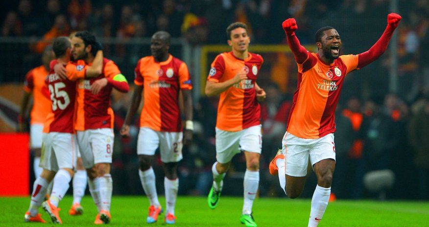 "Qalatasaray" lider oldu "Qalatasaray" lider oldu