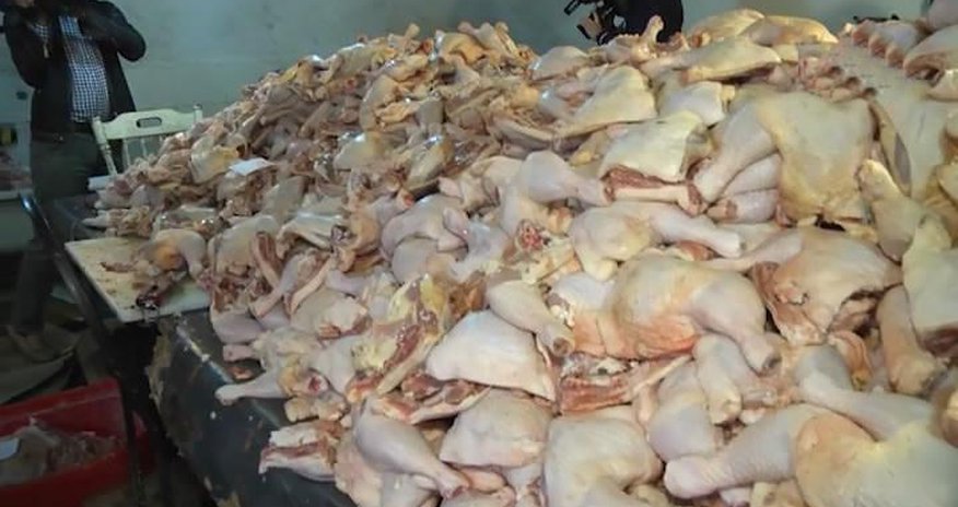 В Баку выявлен незаконный цех по разделке мяса птицы В Баку выявлен незаконный цех по разделке мяса птицы