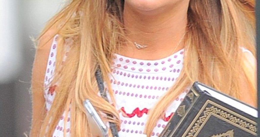 Lindsay Lohan turns to Islam Lindsay Lohan turns to Islam