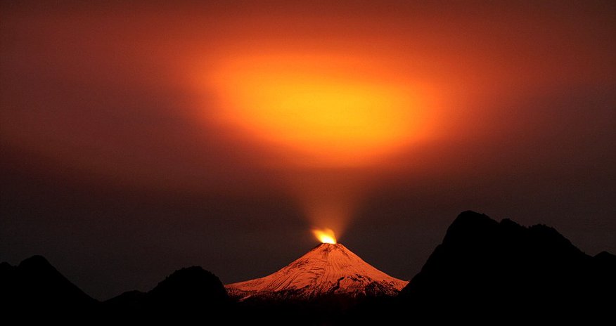Apocalyptic skies return above Chile after second volcano erupts Apocalyptic skies return above Chile after second volcano erupts