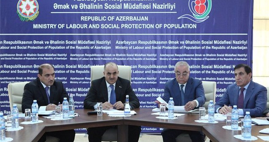 "Ölkə əhalisinin sayı 10 milyon 970 min 300 nəfər təşkil edəcək" - Fotolar "Ölkə əhalisinin sayı 10 milyon 970 min 300 nəfər təşkil edəcək" - Fotolar