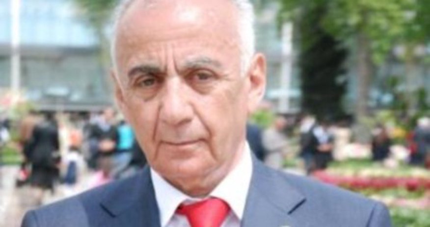 Hacıbala Abıtalıbov fasadları sökən şirkətləri açıqladı Hacıbala Abıtalıbov fasadları sökən şirkətləri açıqladı