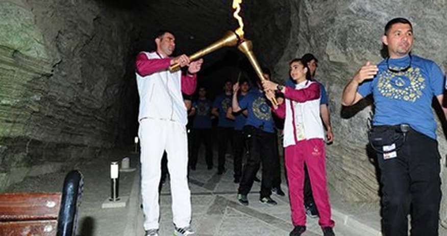 Məşəl Bakıya gəlir - Mərkəzi yollar 5 gün bağlanacaq Məşəl Bakıya gəlir - Mərkəzi yollar 5 gün bağlanacaq