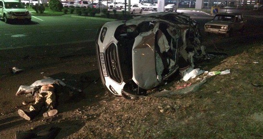 В Баку сотрудник полиции устроил аварию В Баку сотрудник полиции устроил аварию