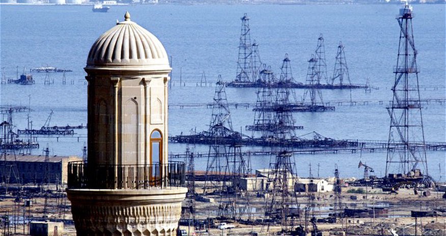 Azerbaijan looks to get rich from West, Russian tension Azerbaijan looks to get rich from West, Russian tension