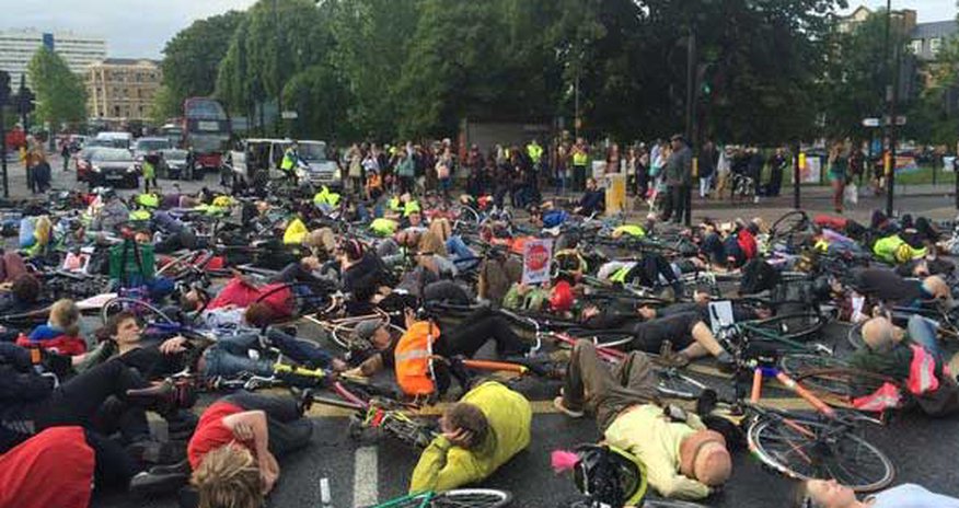 Cyclists stage massive 'die-in' for fatal bike crash victim in Camberwell Cyclists stage massive 'die-in' for fatal bike crash victim in Camberwell