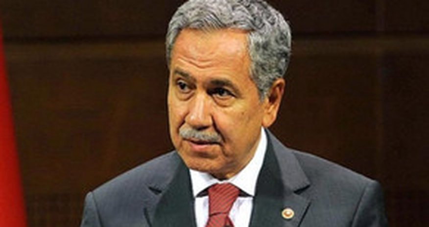 Bülənt Arınc: "Siyasətdə "qırmızı xətt" anlayışı yoxdur" Bülənt Arınc: "Siyasətdə "qırmızı xətt" anlayışı yoxdur"