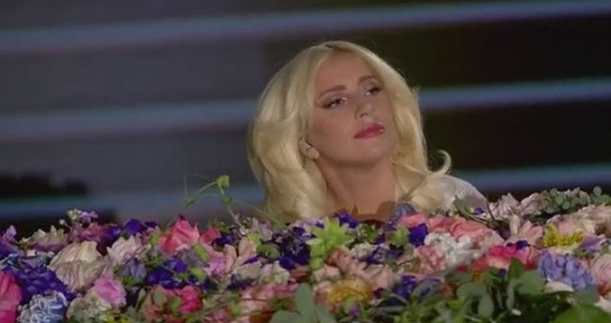 Леди Гага исполнила песню на церемонии открытия BAKU-2015 Леди Гага исполнила песню на церемонии открытия BAKU-2015