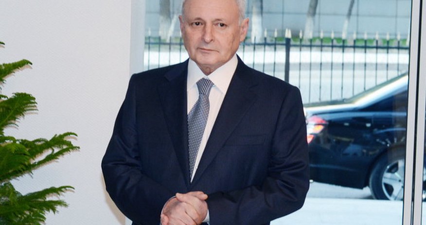 Səhiyyə naziri: “Yeni qaydalar hədsiz qiymət artımını aradan qaldıracaq” Səhiyyə naziri: “Yeni qaydalar hədsiz qiymət artımını aradan qaldıracaq”
