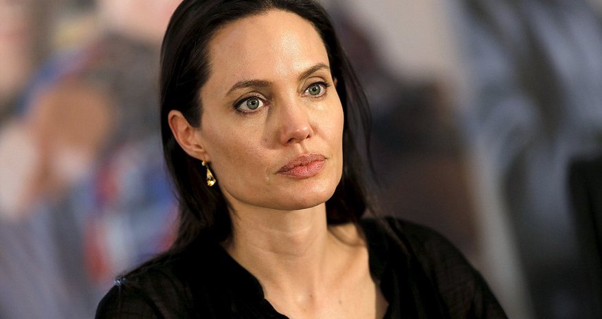 Jolie visits Syrian refugees in Turkey Jolie visits Syrian refugees in Turkey