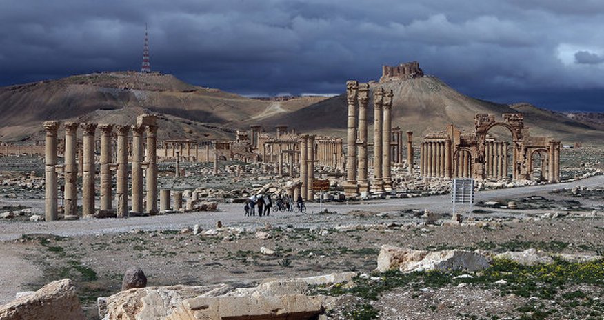 İŞİD tarixi şəhəri minaladı İŞİD tarixi şəhəri minaladı