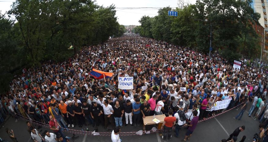Armenian protests peaceful in third day but demands unresolved Armenian protests peaceful in third day but demands unresolved