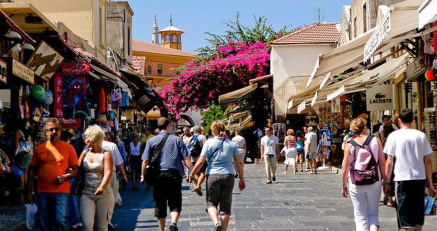 Turistlərə nağd pul xəbərdarlığı Turistlərə nağd pul xəbərdarlığı