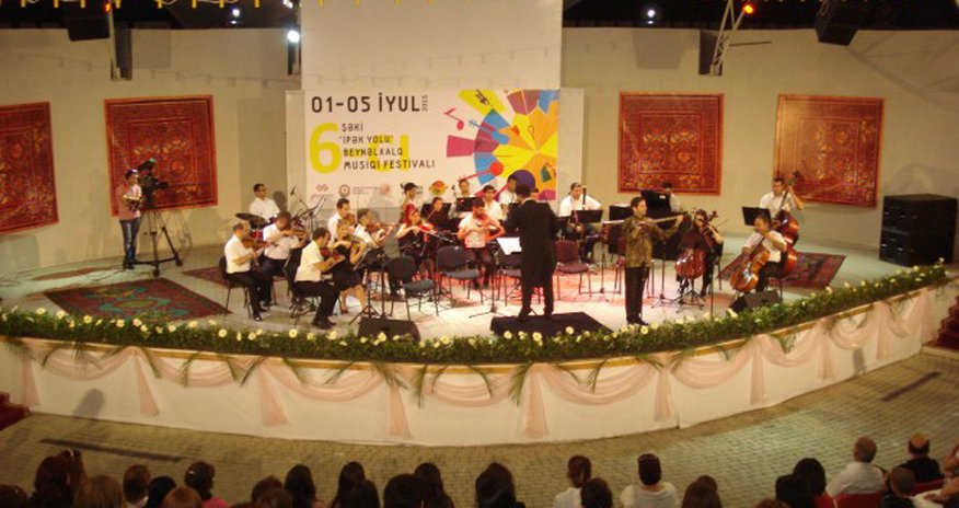 "İpək Yolu" VI Beynəlxalq Musiqi Festivalı başa çatdı "İpək Yolu" VI Beynəlxalq Musiqi Festivalı başa çatdı
