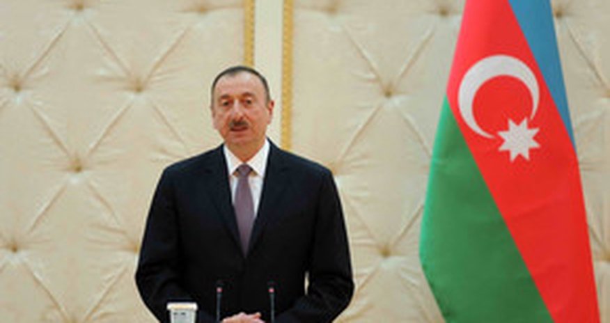 "Nə qədər gücüm varsa mən kənar təsirin qarşısında duracağam" "Nə qədər gücüm varsa mən kənar təsirin qarşısında duracağam"