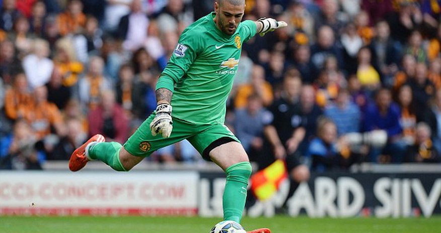 Valdes dropped for Manchester United's pre-season tour Valdes dropped for Manchester United's pre-season tour