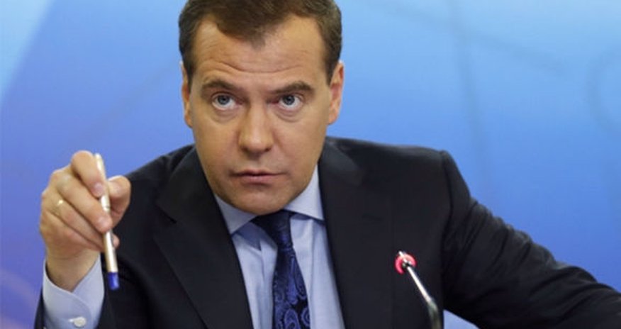 Medvedev Ankaranı ittiham edir Medvedev Ankaranı ittiham edir