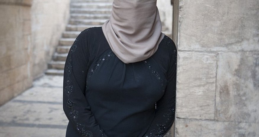 ISIS leader al-Baghdadi sanctioned a woman to be beheaded as a WEDDING PRESENT ISIS leader al-Baghdadi sanctioned a woman to be beheaded as a WEDDING PRESENT