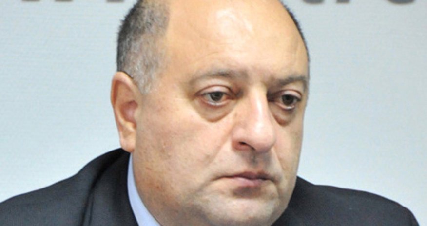 "Dərman qiymətlərinin tənzimlənməsi aptek-həkim əlaqələrini kəsəcək" "Dərman qiymətlərinin tənzimlənməsi aptek-həkim əlaqələrini kəsəcək"