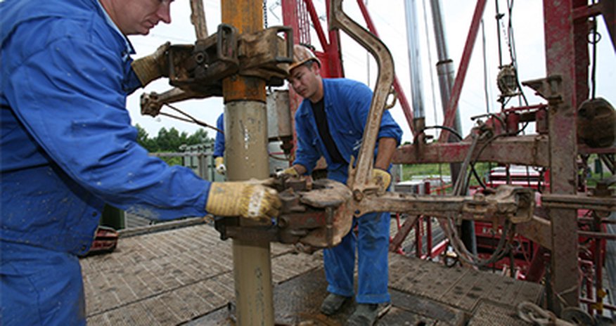 Баррель нефти Brent подешевел до 48,5 доллара Баррель нефти Brent подешевел до 48,5 доллара