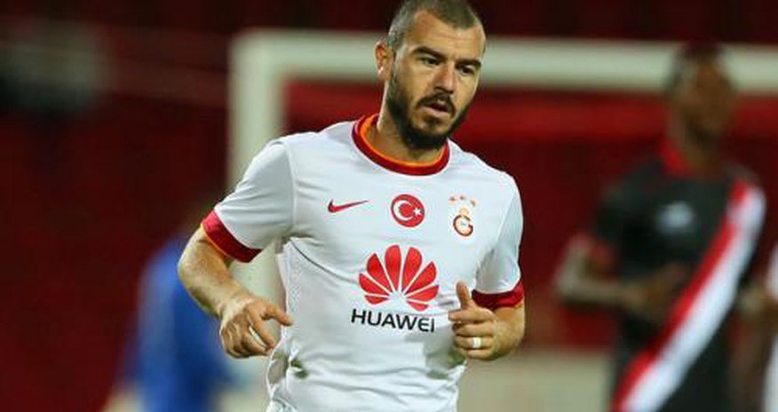 "Qalatasaray" futbolçusu ilə yolları ayırdı "Qalatasaray" futbolçusu ilə yolları ayırdı