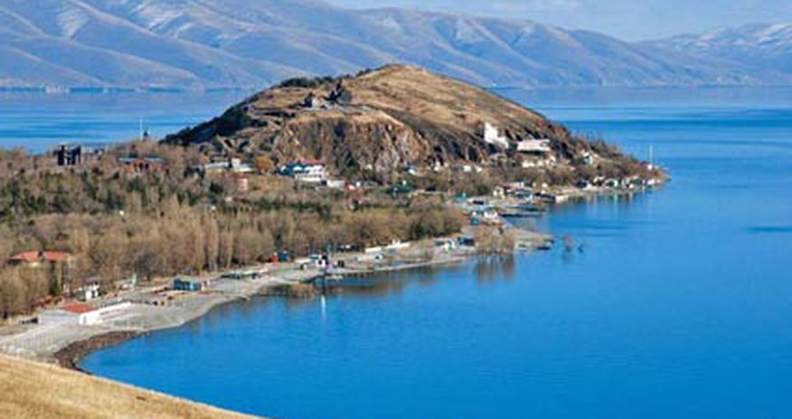 Göyçə gölünün suyu Urmiya gölünə axıdılacaq Göyçə gölünün suyu Urmiya gölünə axıdılacaq