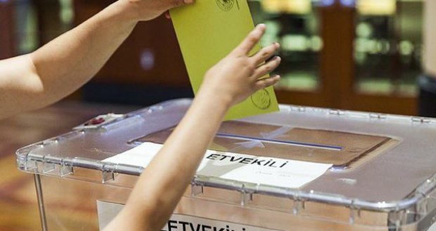Турция идет на досрочные выборы Турция идет на досрочные выборы