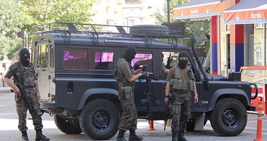 Türkiyədə həbslər başladı Türkiyədə həbslər başladı