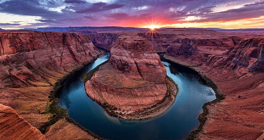 Photographer captures the most spectacular sunset and sunrise pictures Photographer captures the most spectacular sunset and sunrise pictures
