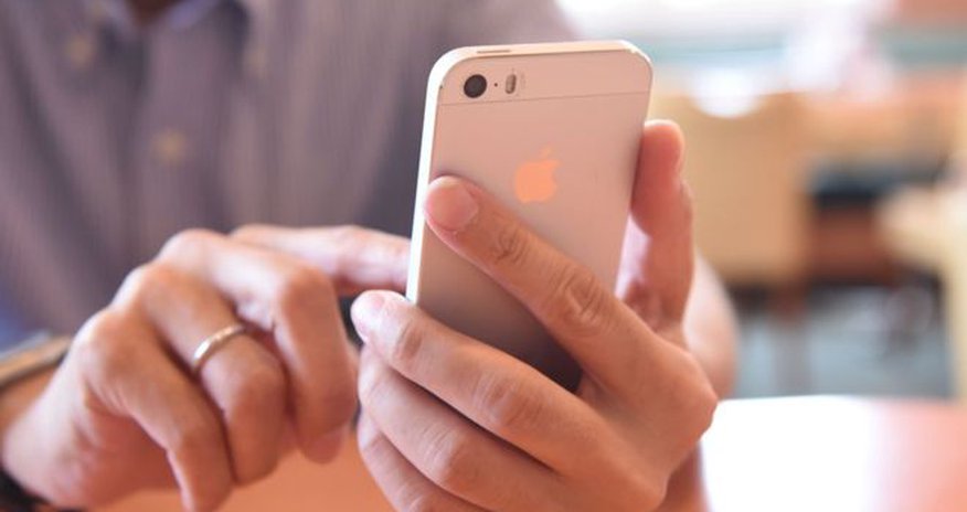 US man loses job offer after sending naked selfies to boss US man loses job offer after sending naked selfies to boss