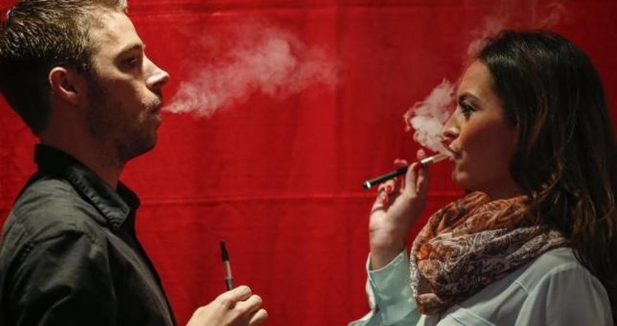 High schoolers use e-cigarettes to vape marijuana: U.S. study High schoolers use e-cigarettes to vape marijuana: U.S. study