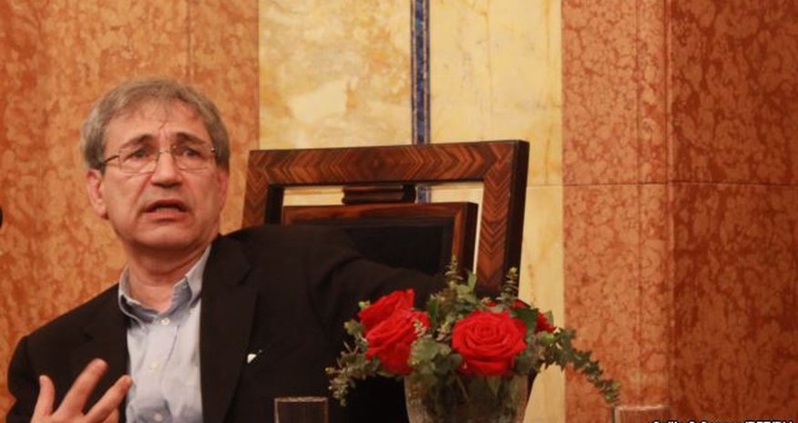 Orxan Pamuk: "Avropa tarixində dramatik məqamdır" Orxan Pamuk: "Avropa tarixində dramatik məqamdır"