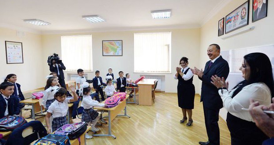 İlham Əliyev 148 nömrəli məktəbdə İlham Əliyev 148 nömrəli məktəbdə