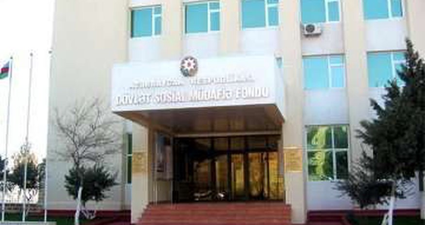 Эльман Мехдиев обрадовал пенсионеров Эльман Мехдиев обрадовал пенсионеров