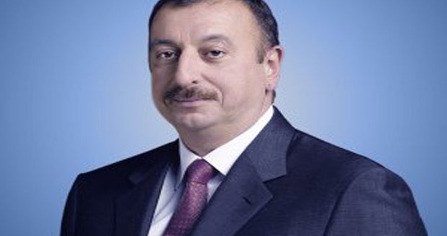 İlham Əliyev Azərbaycan xalqını təbrik etdi İlham Əliyev Azərbaycan xalqını təbrik etdi