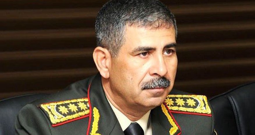 Министр поздравил армию Министр поздравил армию