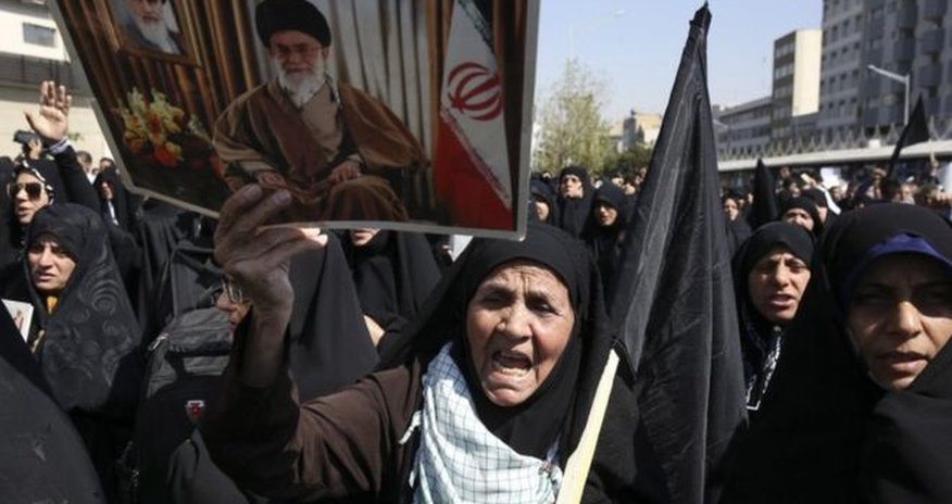 Hajj stampede: Iran's Khamenei calls for Saudi apology Hajj stampede: Iran's Khamenei calls for Saudi apology