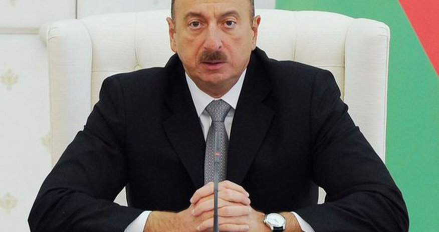 İlham Əliyev Si Cinpini təbrik etdi İlham Əliyev Si Cinpini təbrik etdi