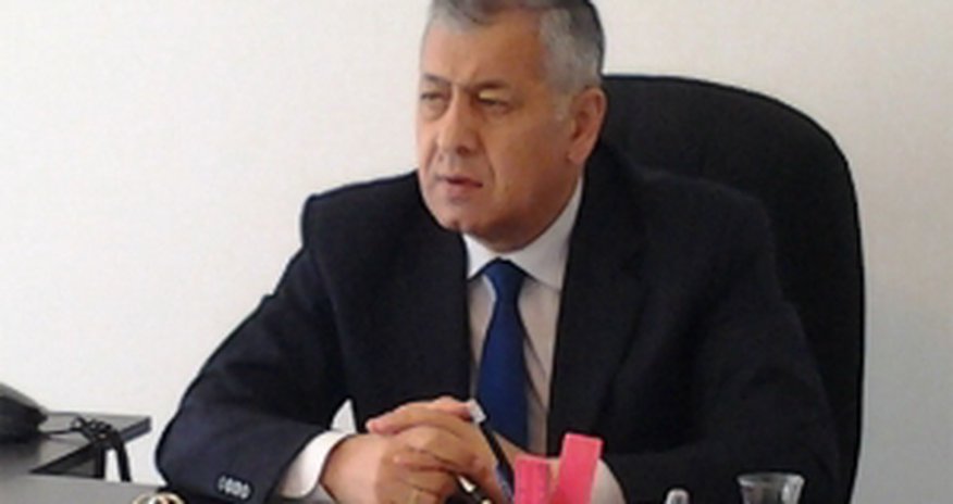 Millət vəkili: "Manatın yumşaq devalvasiyasına keçmək lazımdır" Millət vəkili: "Manatın yumşaq devalvasiyasına keçmək lazımdır"