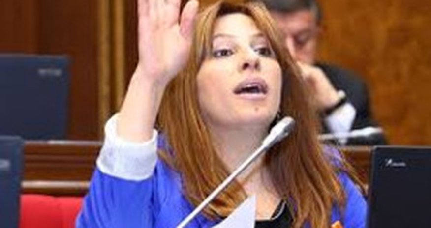 Deputat əhalini kütləvi itaətsizliyə çağırdı Deputat əhalini kütləvi itaətsizliyə çağırdı