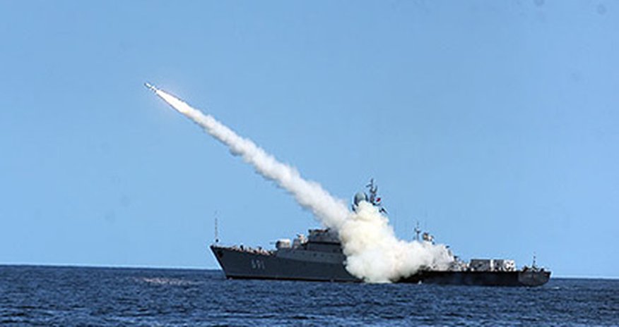 Российские корабли обстреляли ИГ Российские корабли обстреляли ИГ