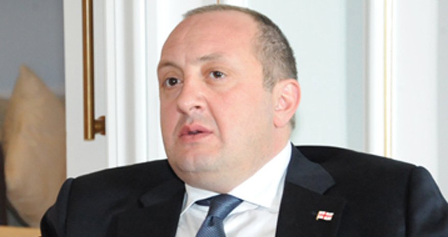 Президент помиловал осужденных Президент помиловал осужденных