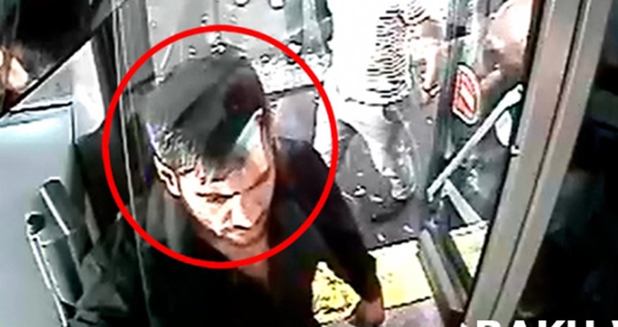 Bakıda sərnişin sürücünü döydü - VİDEO Bakıda sərnişin sürücünü döydü - VİDEO