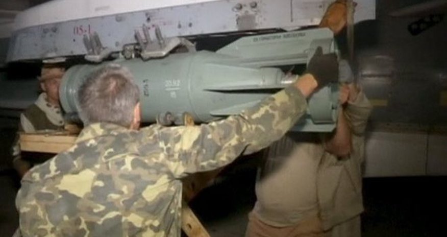 Syria conflict: Putin defends Russia's air strikes Syria conflict: Putin defends Russia's air strikes