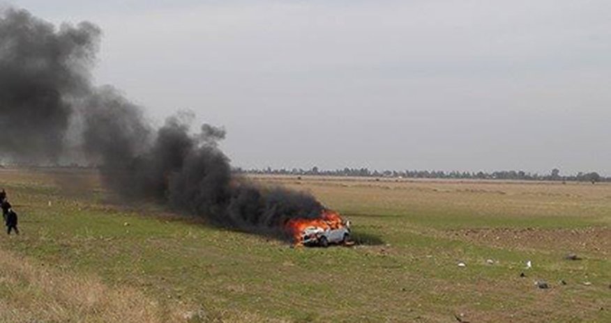 Azərbaycanda iki nəfər maşında diri-diri yandı - FOTO Azərbaycanda iki nəfər maşında diri-diri yandı - FOTO