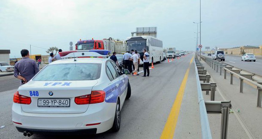 Yol polisi rayonlardan gələnlərə müraciət etdi Yol polisi rayonlardan gələnlərə müraciət etdi