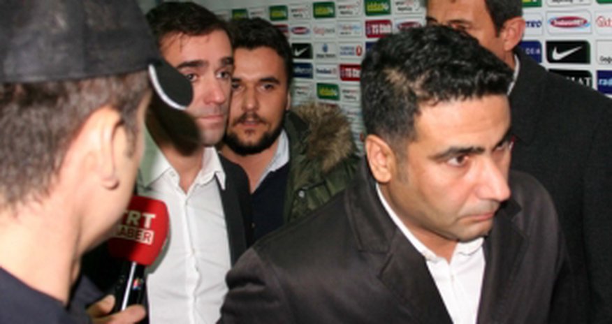 Türkiyədə qalmaqal: hakimləri girov götürüb güllələmək istədilər Türkiyədə qalmaqal: hakimləri girov götürüb güllələmək istədilər